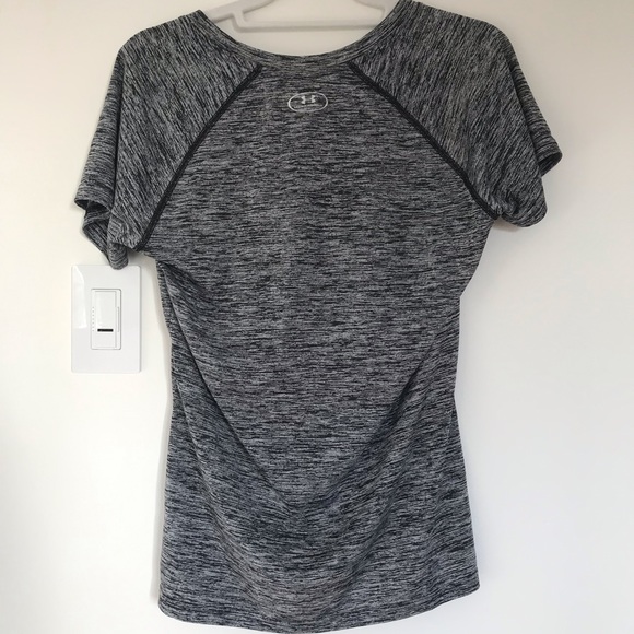Under Armour Semi-Fitted V-Neck Top - Picture 3 of 3